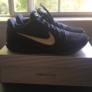 Nike Kobe XI EM Low "Philippines" Sz 11